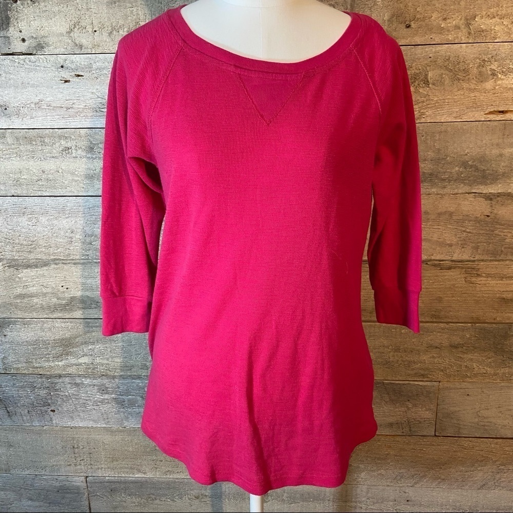 Calvin Klein  women’s fuchsia long-sleeved‎ performance shirt in size small
